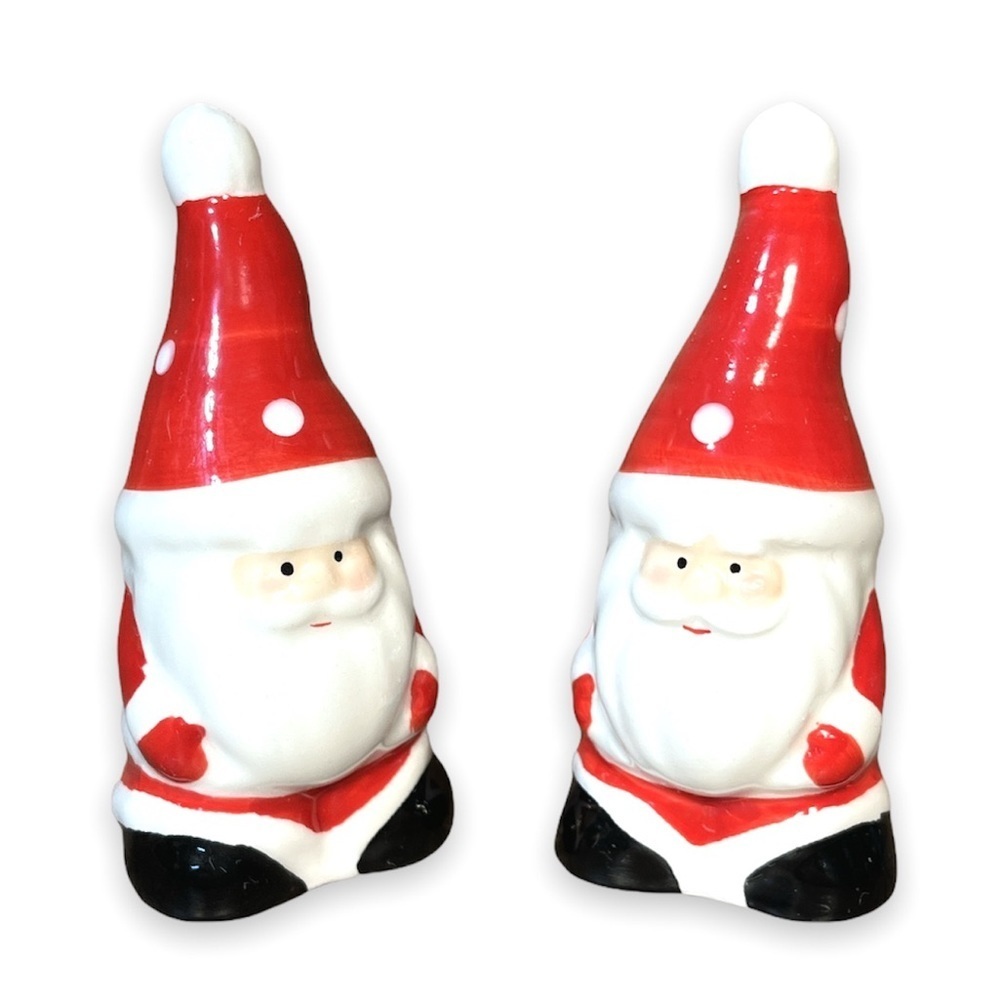 Ceramic Shaped Santa With Beard and Red‎ Suit Salt and Pepper Shaker Set 3.5”